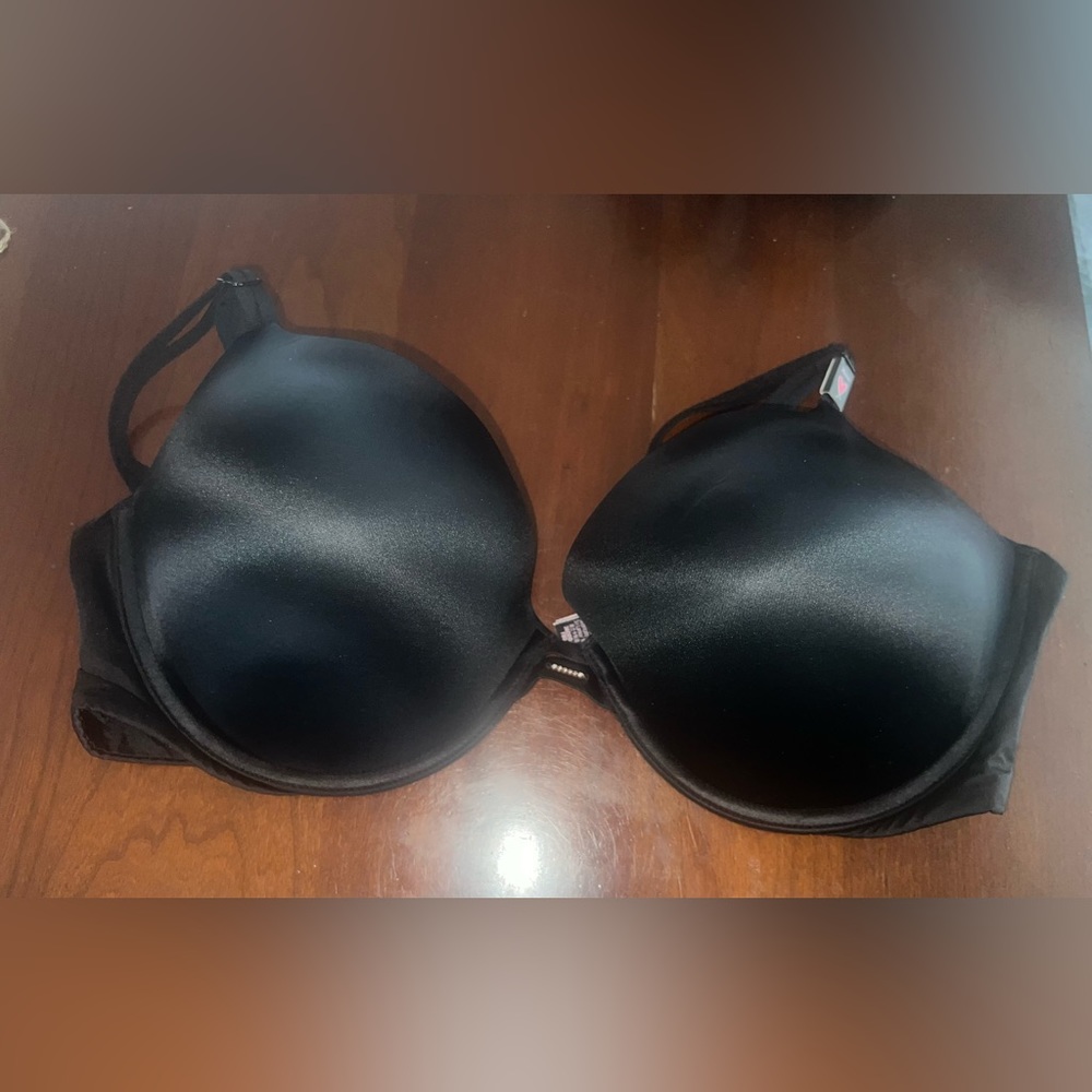 Victorias Secret Push Up Bra (New with tags)